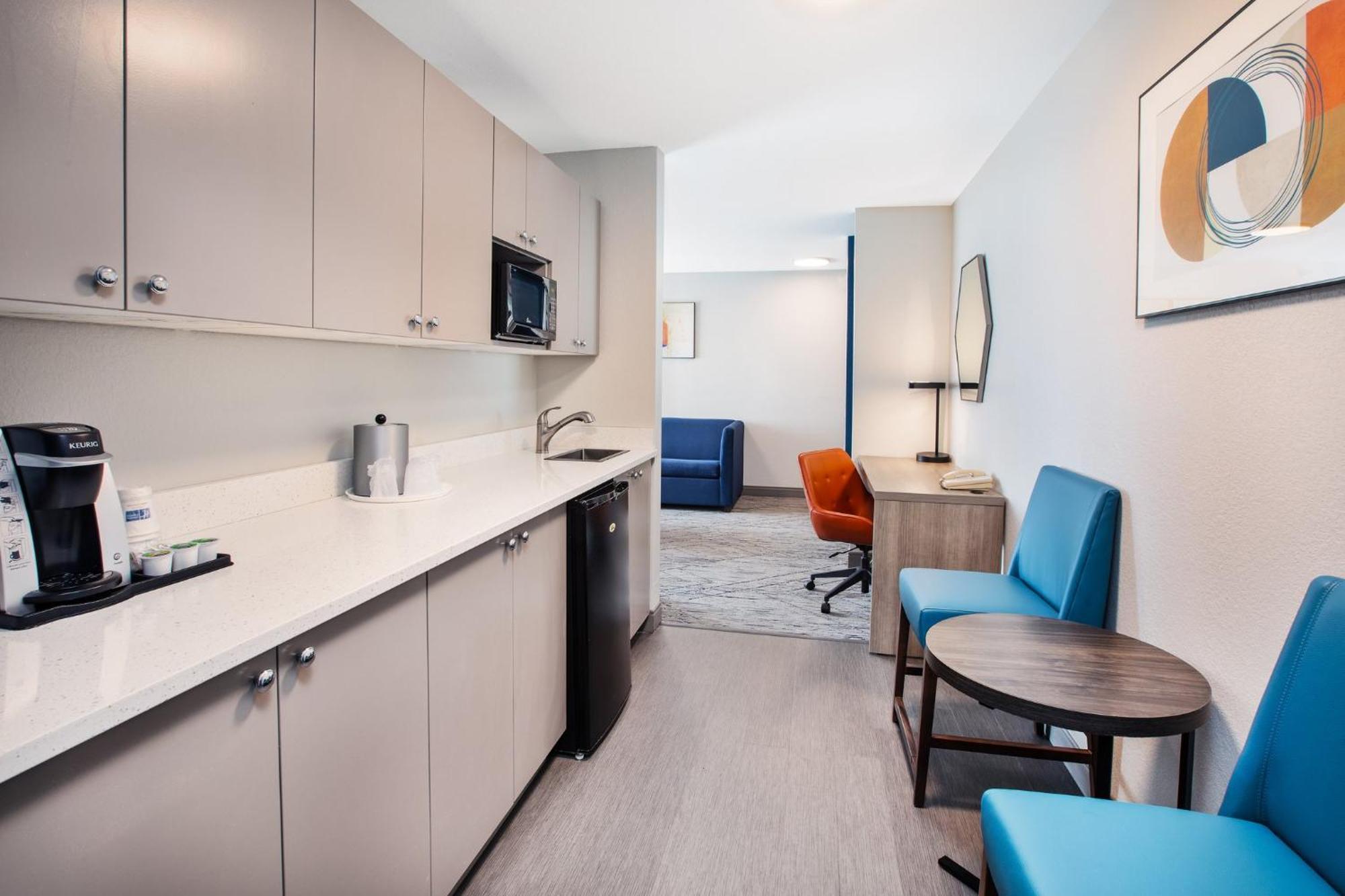 Holiday Inn Express & Suites Buffalo, An Ihg Hotel מראה חיצוני תמונה